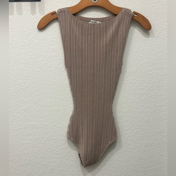 Ribbed Bodysuit - Picture 1 of 3